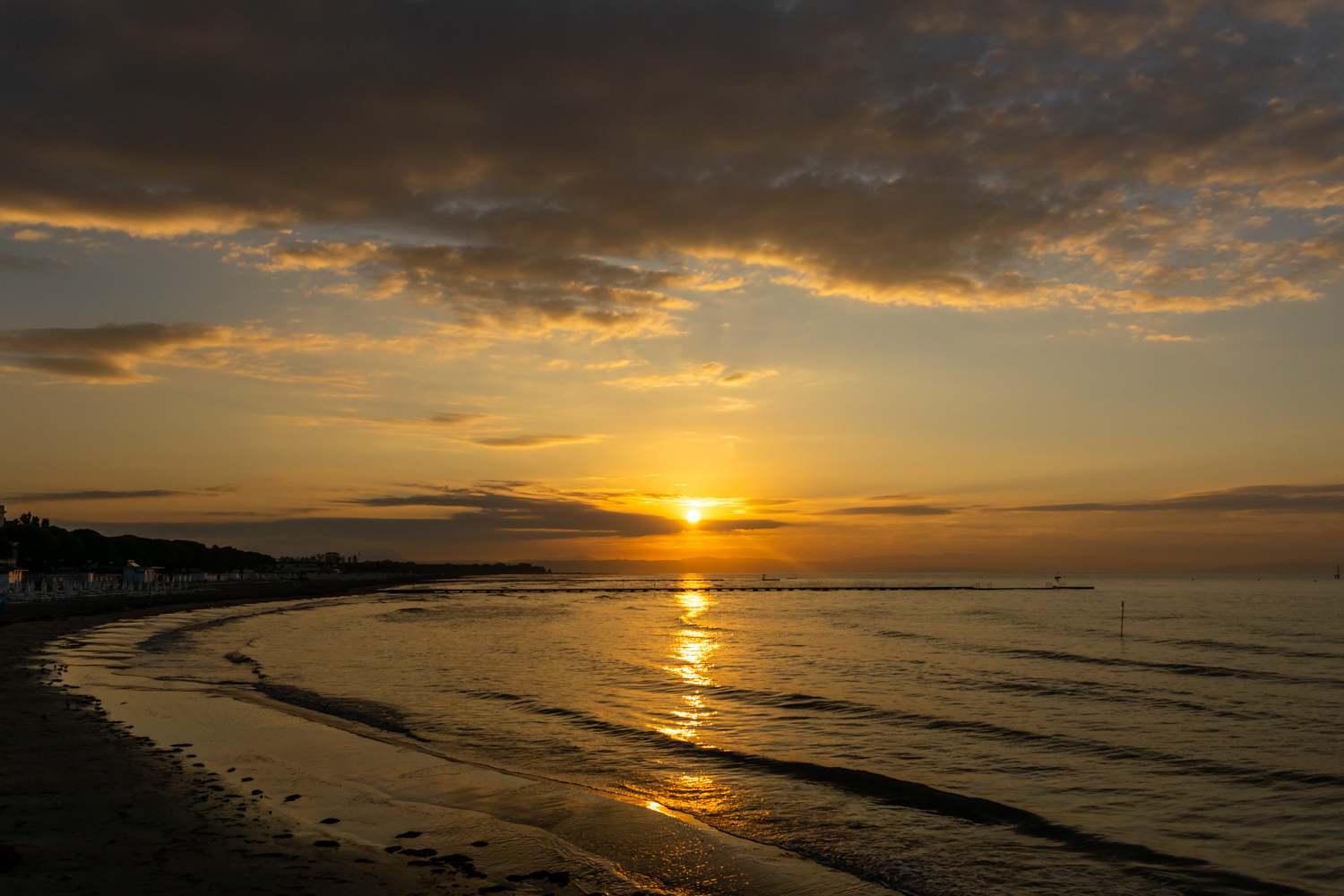 Naplemente Gradoban a tengerparton